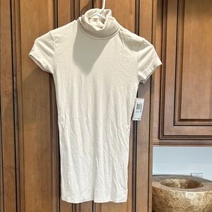 Philosophy Cream Short Sleeve Turtleneck Top